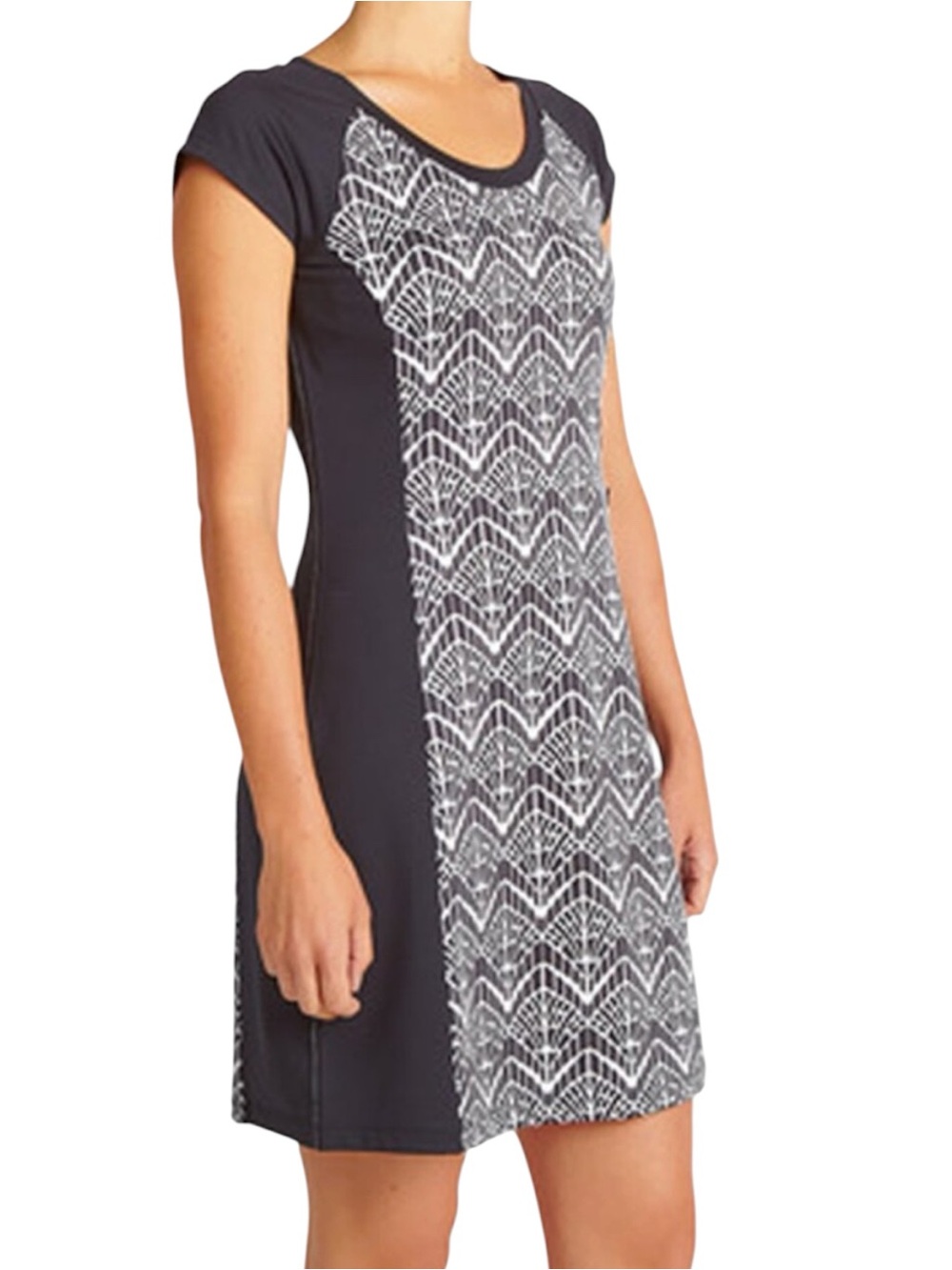 TITLE NINE Gidget Dress Geometric Pattern Zip Pocket Activewear Outdoors Small